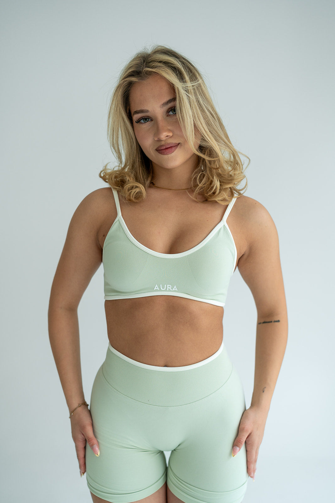 AURA LINE matcha rövid szett